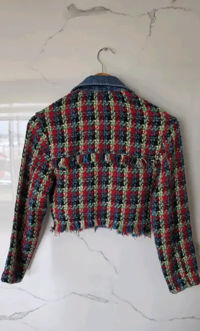 Chaqueta corta de mezclilla y tweed Bershka - miniatura 3