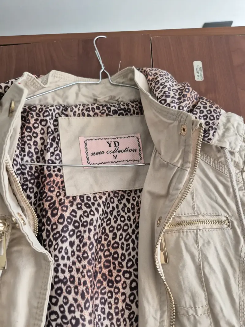 Chaqueta beige con forro animal print YD - 2