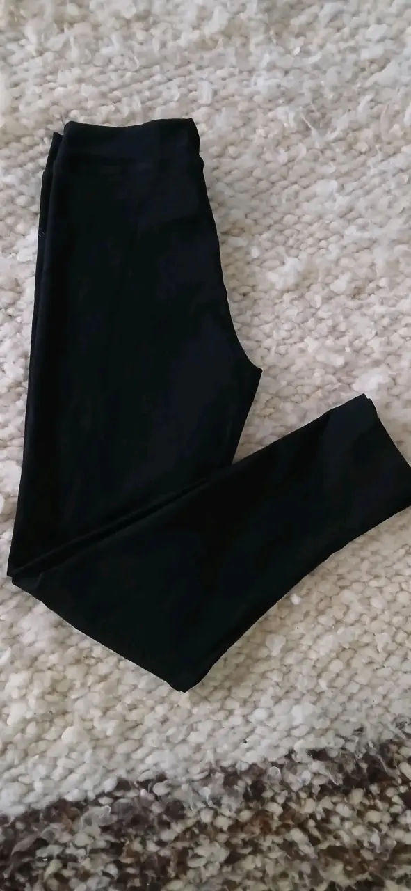 Dos Leggings negros para mujer en buen estado