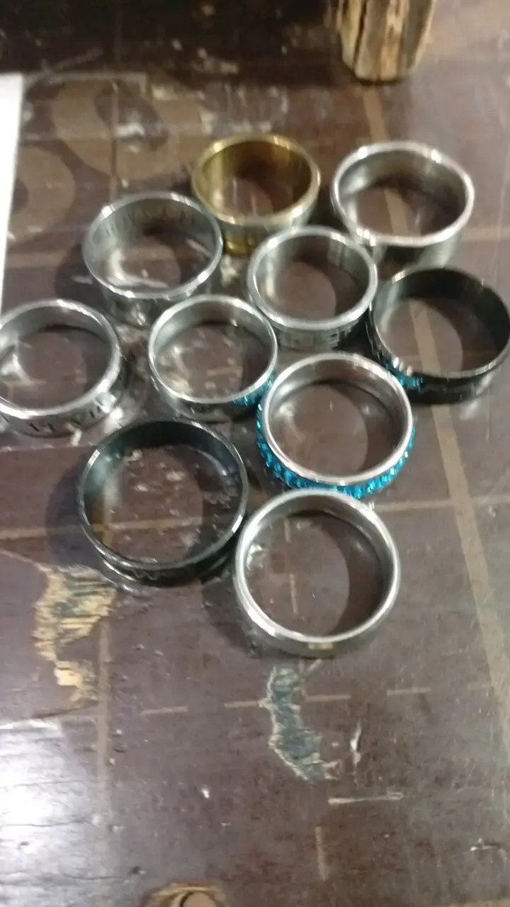 Set de anillos de acero inoxidable variados