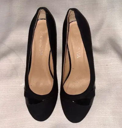 Zapatos de tacón negro elegantes para mujer - miniatura 1