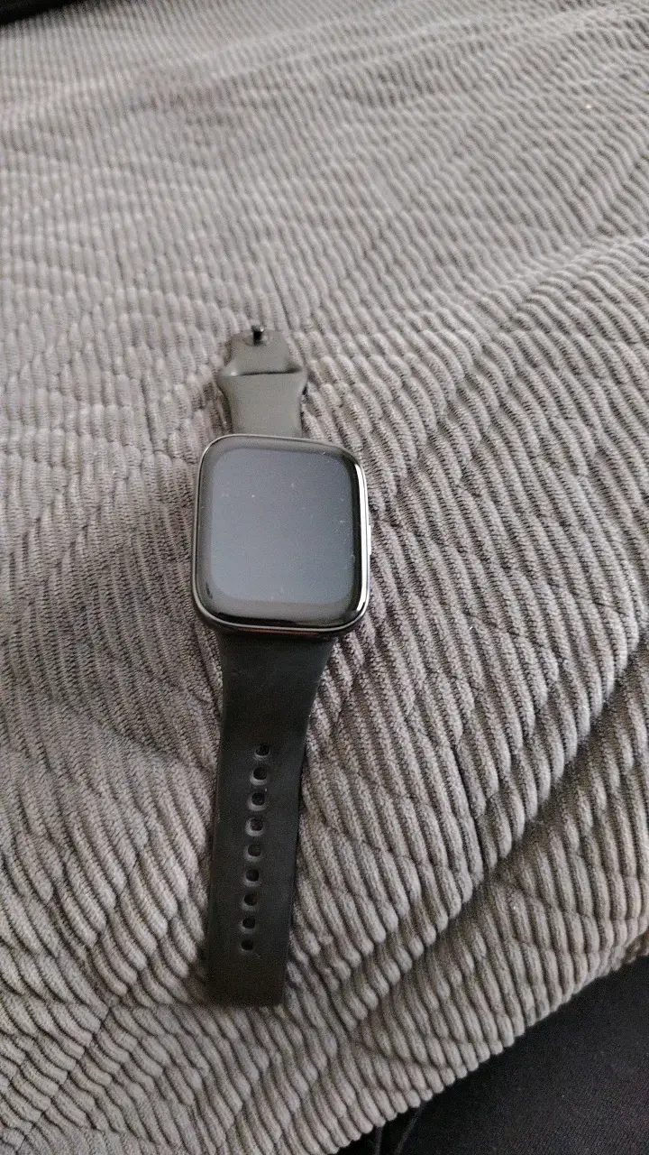 Reloj inteligente negro con correa ajustable - 2