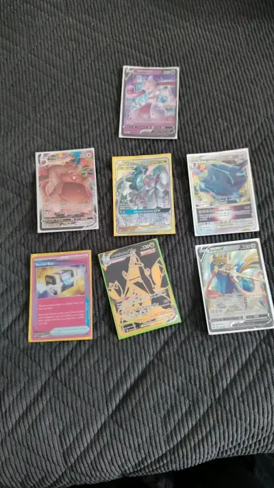 Lote de cartas Pokémon raras y holográficas - miniatura 1