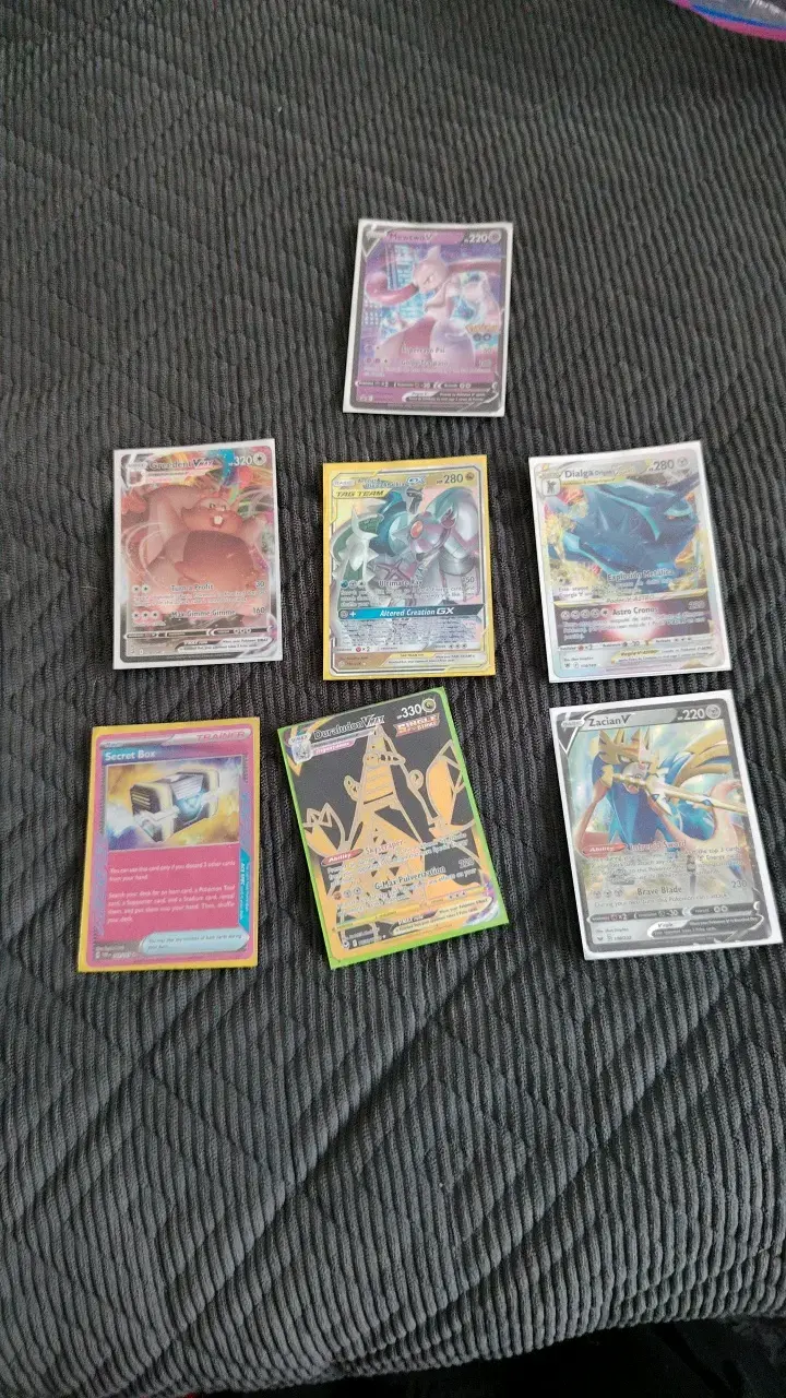 Lote de cartas Pokémon raras y holográficas - 2