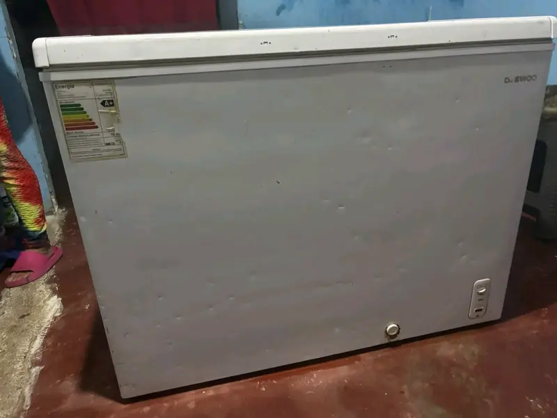 Congelador horizontal grande marca Daewoo - 2