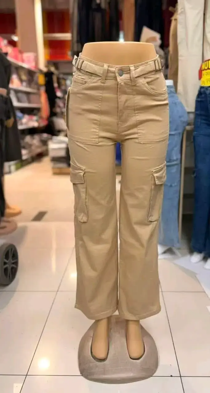 Pantalones cargo beige para mujer
