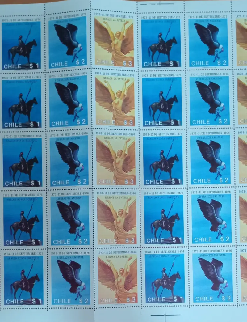 Pliegos de sellos postales de Chile con diseños hi - 3