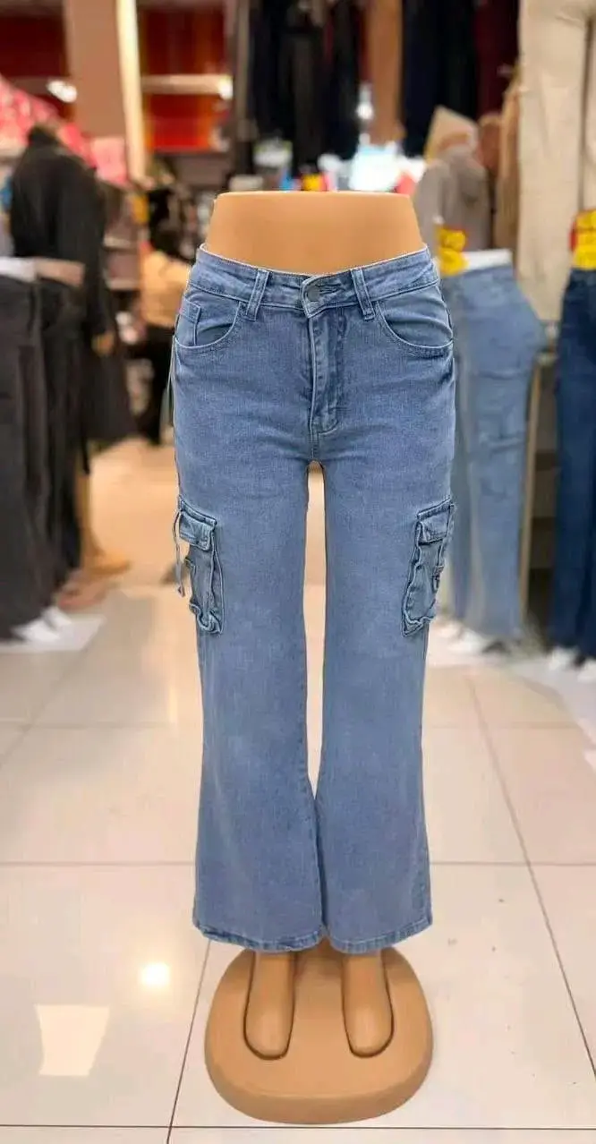 Jeans cargo azul para mujer