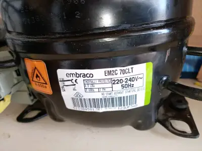Compresor de refrigeración Embraco EM2C 70CLT - miniatura 3