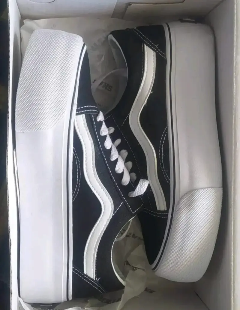 Zapatillas negras de plataforma Skaters - 2