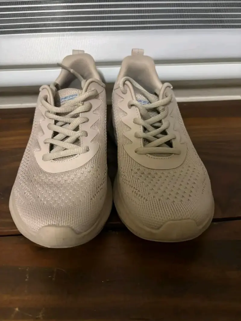 Zapatillas deportivas beige para mujer - 1