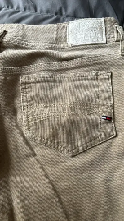 Pantalones de cotelé beige para mujer - miniatura 3