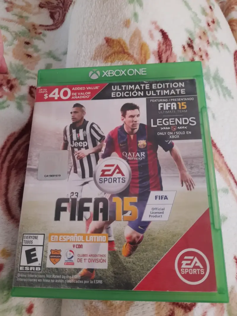 FIFA 15 Edición Ultimate para Xbox One en Español - 1