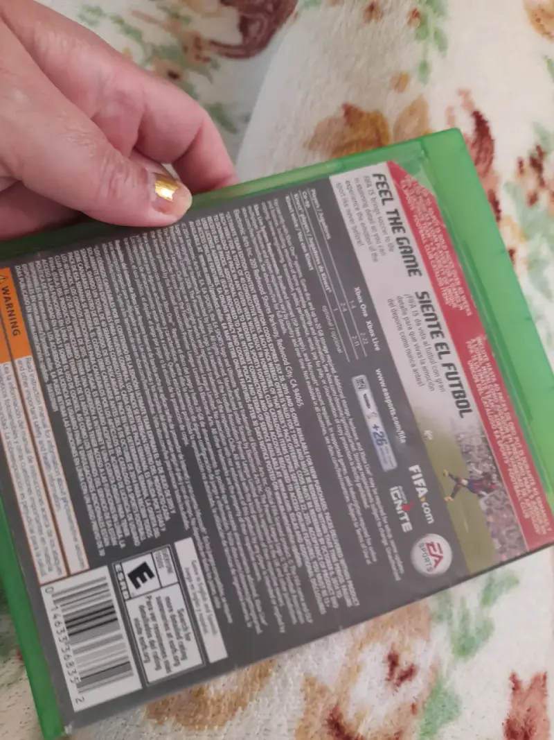 FIFA 15 Edición Ultimate para Xbox One en Español - 4