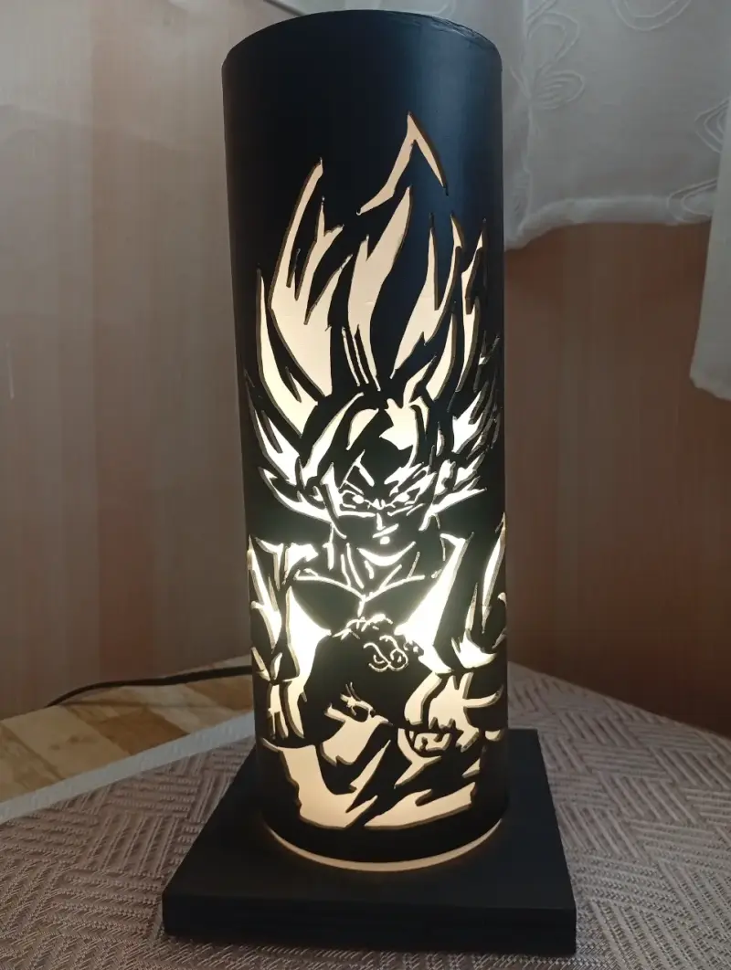 Lámpara decorativa de mesa con diseño de personajes - 2