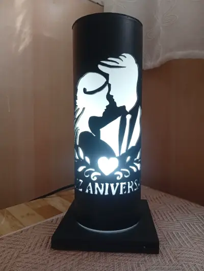 Lámpara decorativa de mesa con diseño de personajes - miniatura 6