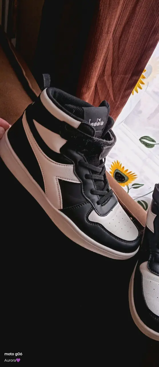 Zapatillas deportivas negras y blancas Diadora - 2