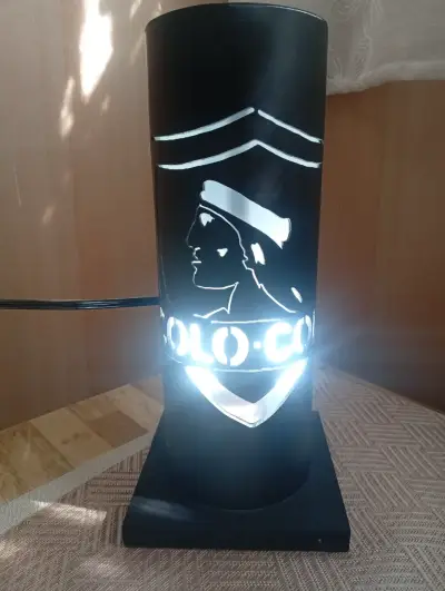 Lámpara decorativa LED con diseño de Colo-Colo - miniatura 1