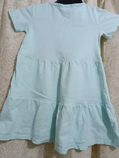 Vestido infantil celeste con unicornio - miniatura 2