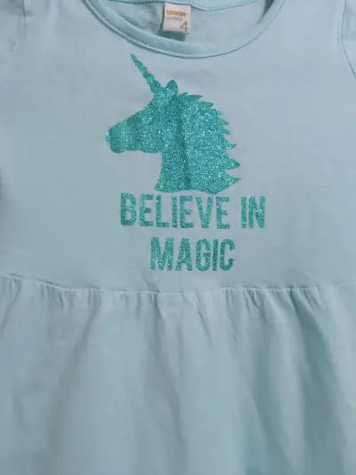 Vestido infantil celeste con unicornio - miniatura 4