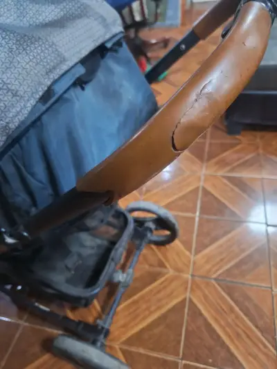 Coche de bebé con silla para auto y base - miniatura 2