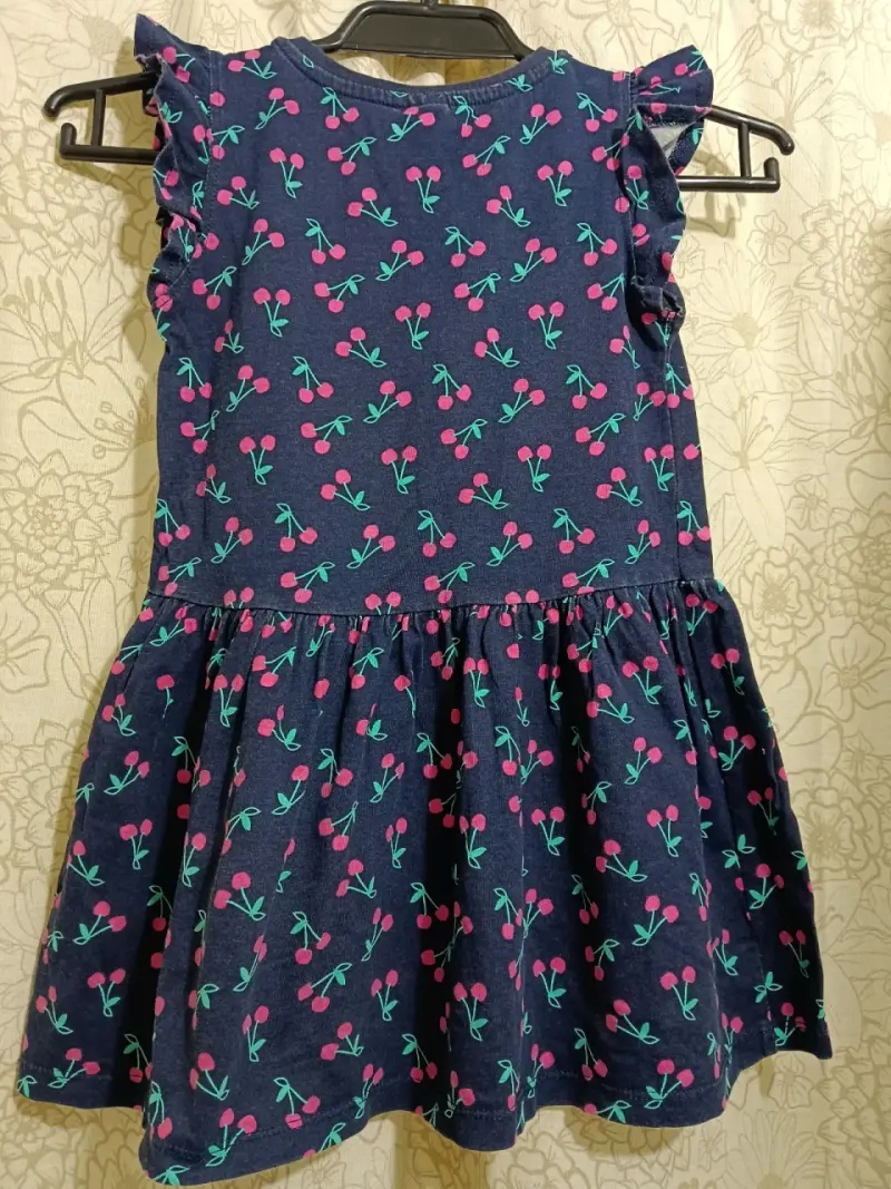 Vestido infantil azul con estampado de cerezas - 2