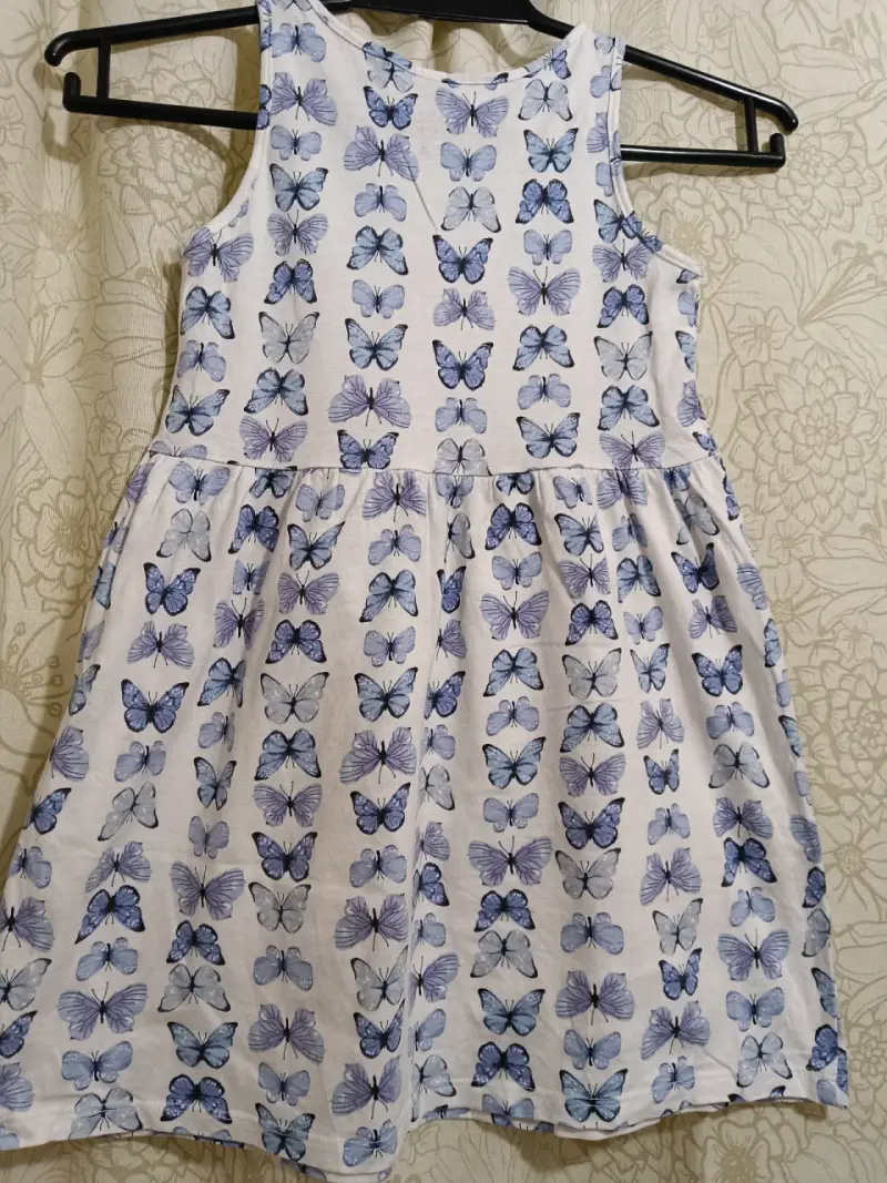 Vestido infantil con estampado de mariposas H&M - 1