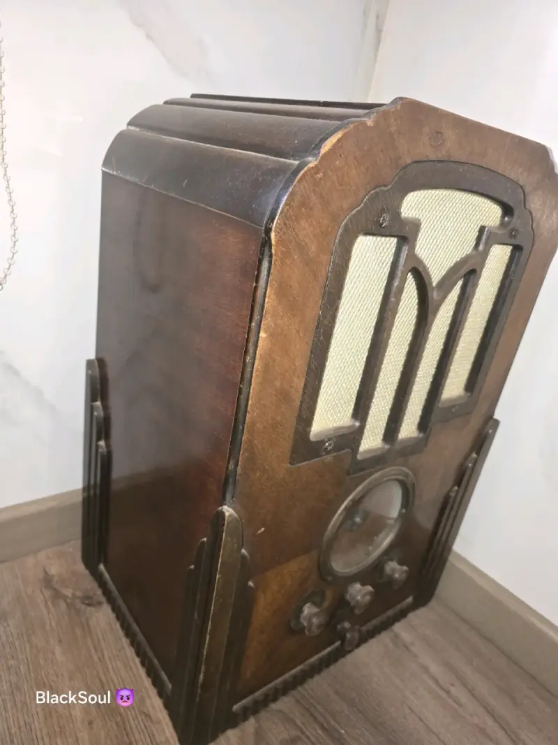 Radio antigua art deco - 2
