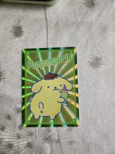 Lata Coleccionable Pompompurin con Tarjeta Edición Limitada - miniatura 3