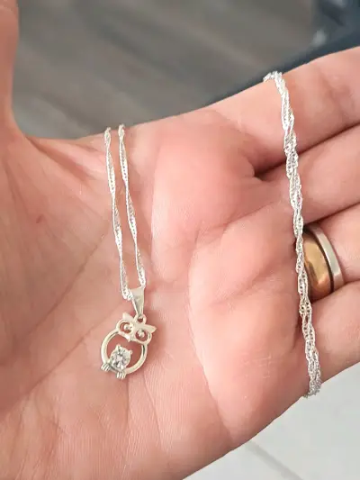 Collar de plata con dije de búho y circonia - miniatura 2
