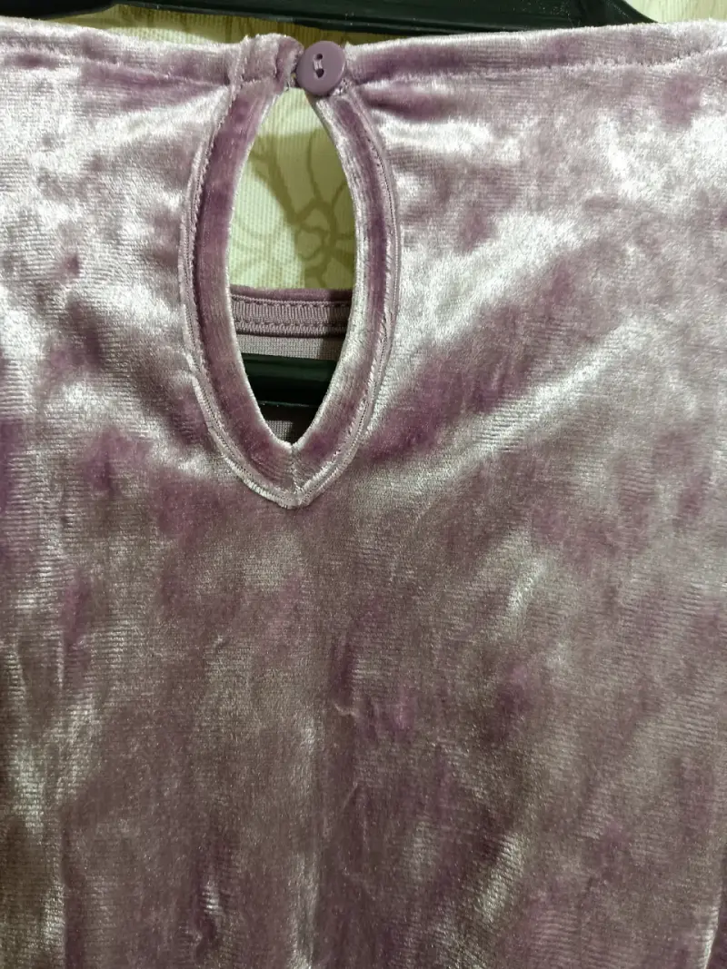 Vestido de terciopelo morado para niña H&M - 5