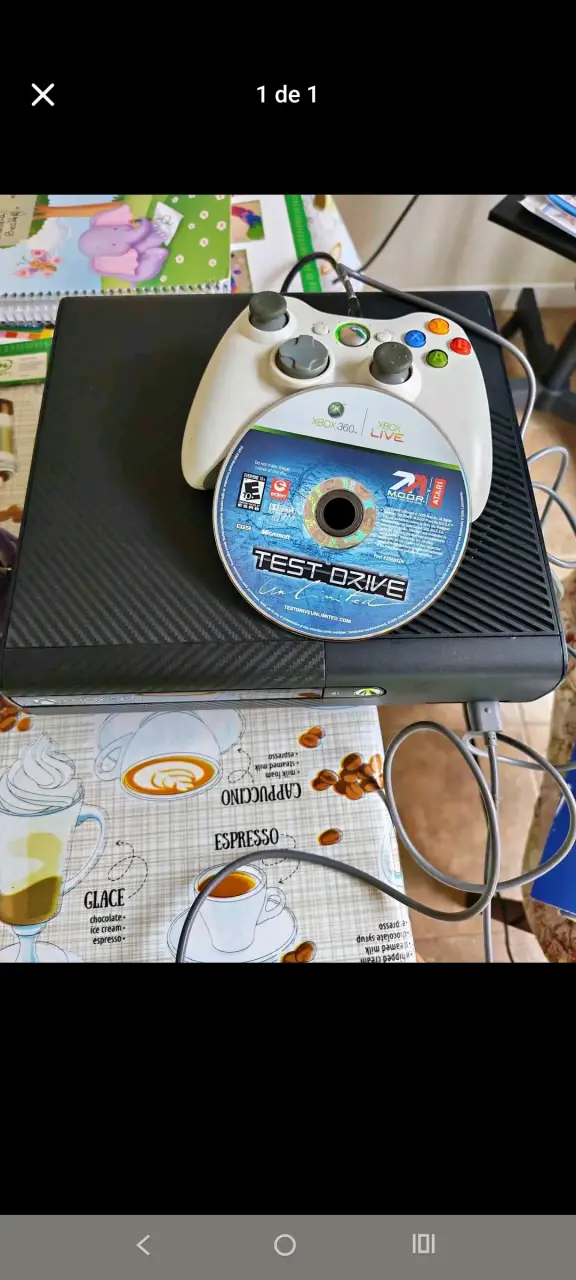 Consola Xbox 360 con control y juego Test Drive