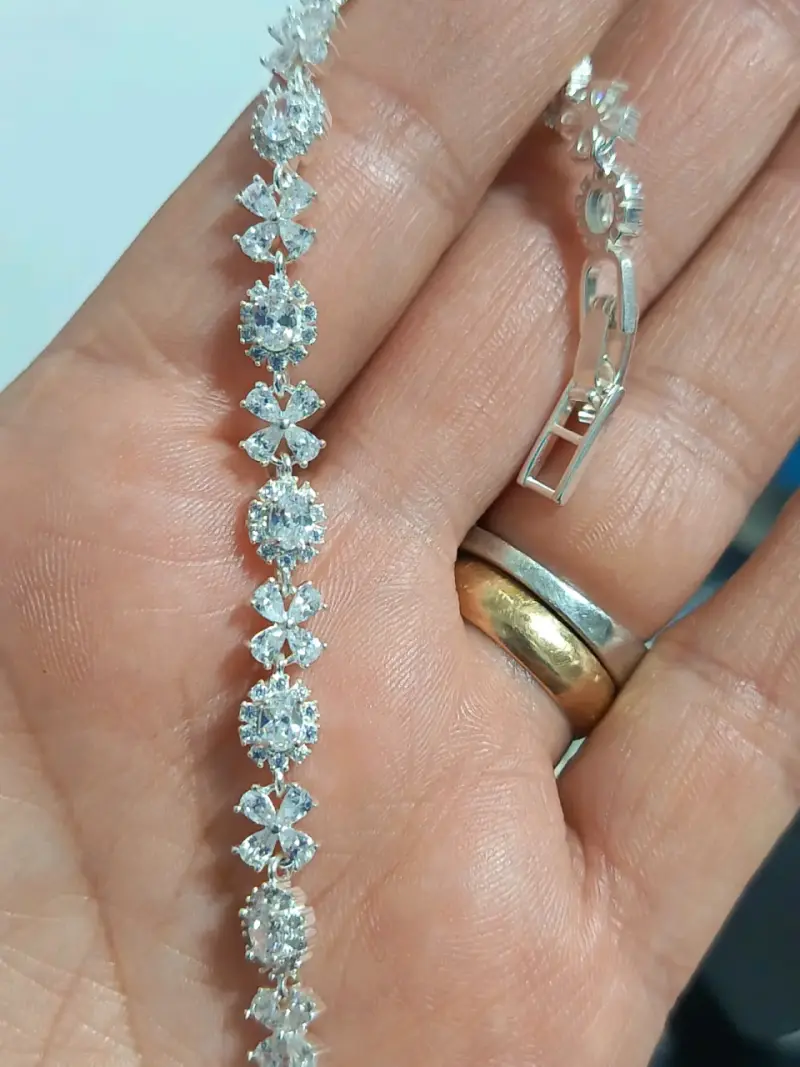 Pulsera de plata con circonitas brillantes - 2