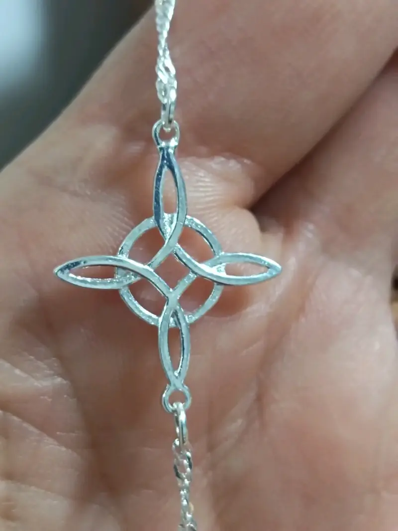 Collar de plata con dije celta - 1