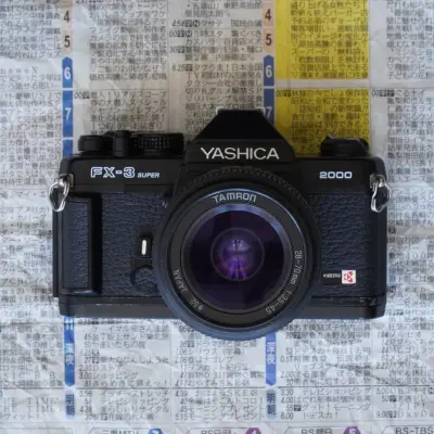 Cámara analógica Yashica FX-3 Super 2000 - miniatura 1