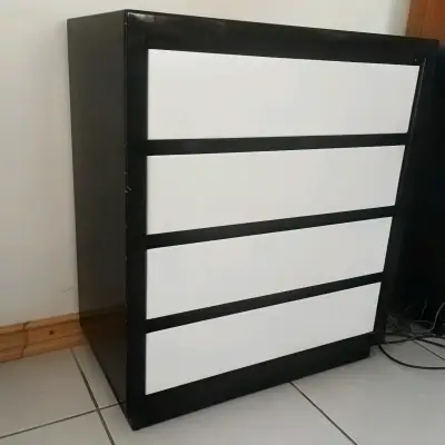 Juego de muebles de almacenamiento blanco y negro - miniatura 1