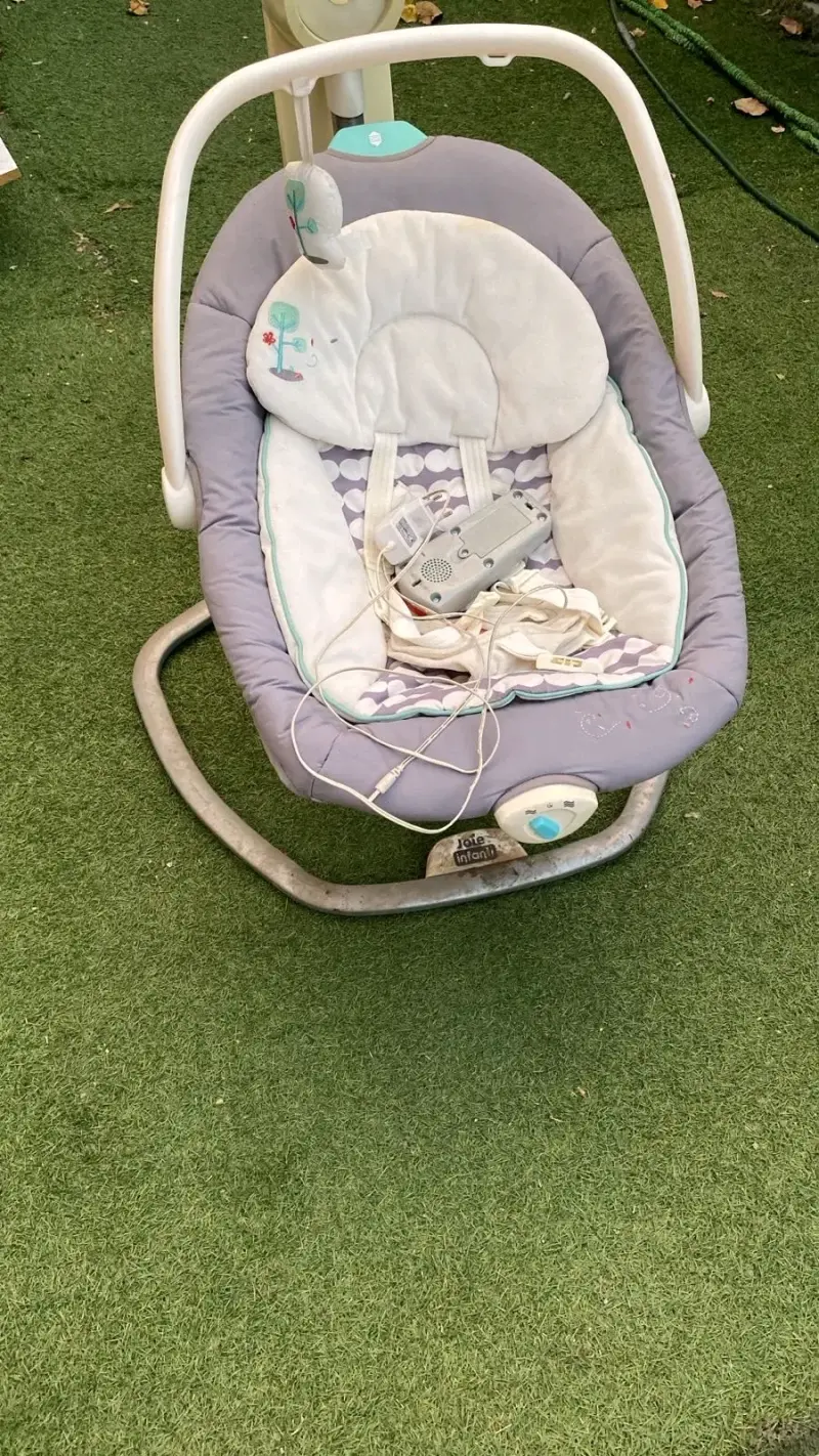 Silla mecedora para bebé con vibración Joie - 1