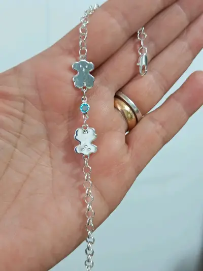 Pulsera de plata con dijes de osito y cristal azul - miniatura 2