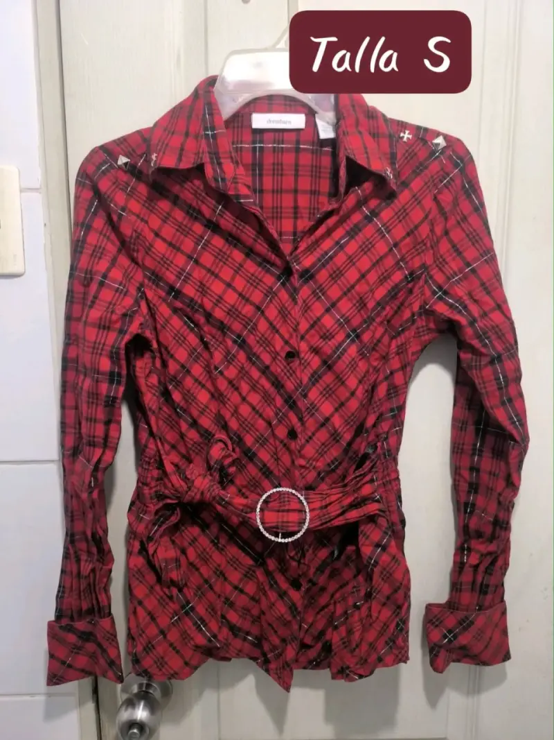 Blusa a cuadros roja talla S con cinturón