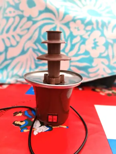 Fuente de Chocolate Eléctrica Compacta - miniatura 1
