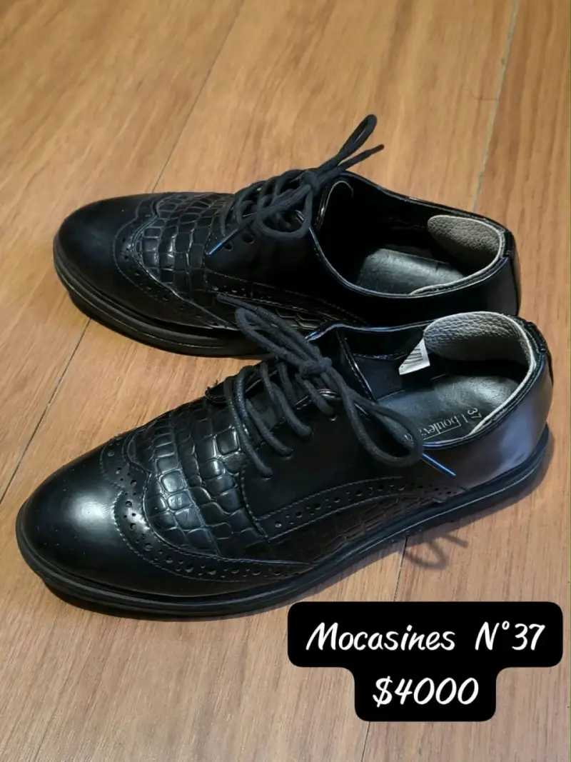 Mocasines de charol negro talla 37