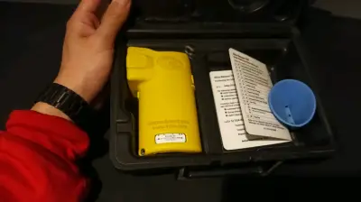 Alcoholímetro portátil Intoximeters con protector - miniatura 4