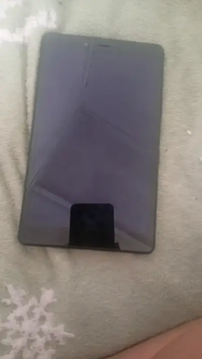 Tablet Samsung Galaxy Tab A en buen estado - miniatura 1