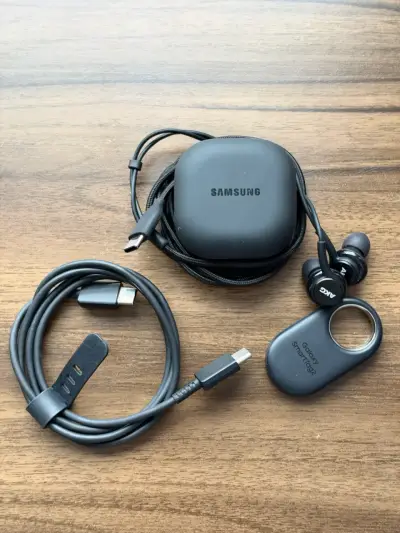 Audifonos Samsung AKG con Galaxy Buds 2 SmartTag2 - miniatura 1