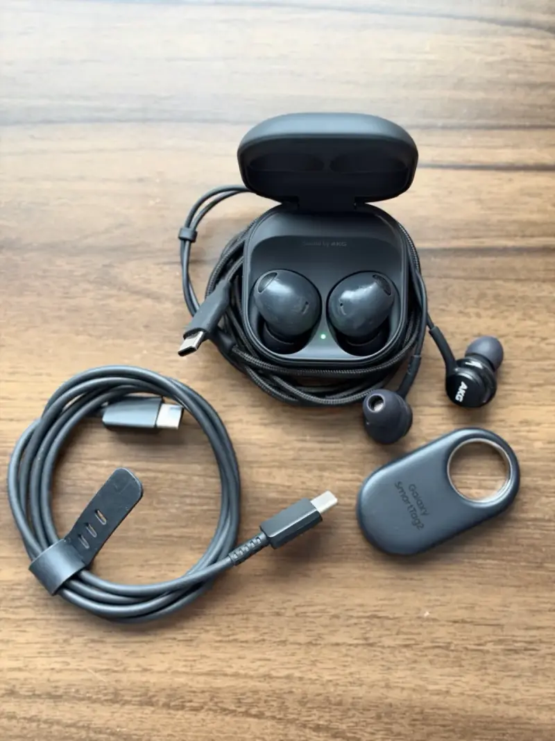 Audifonos Samsung AKG con Galaxy Buds 2 SmartTag2 - 2