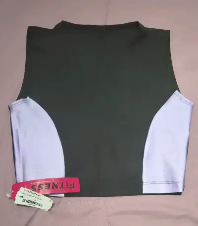 Conjunto deportivo sin mangas negro y lila - miniatura 1