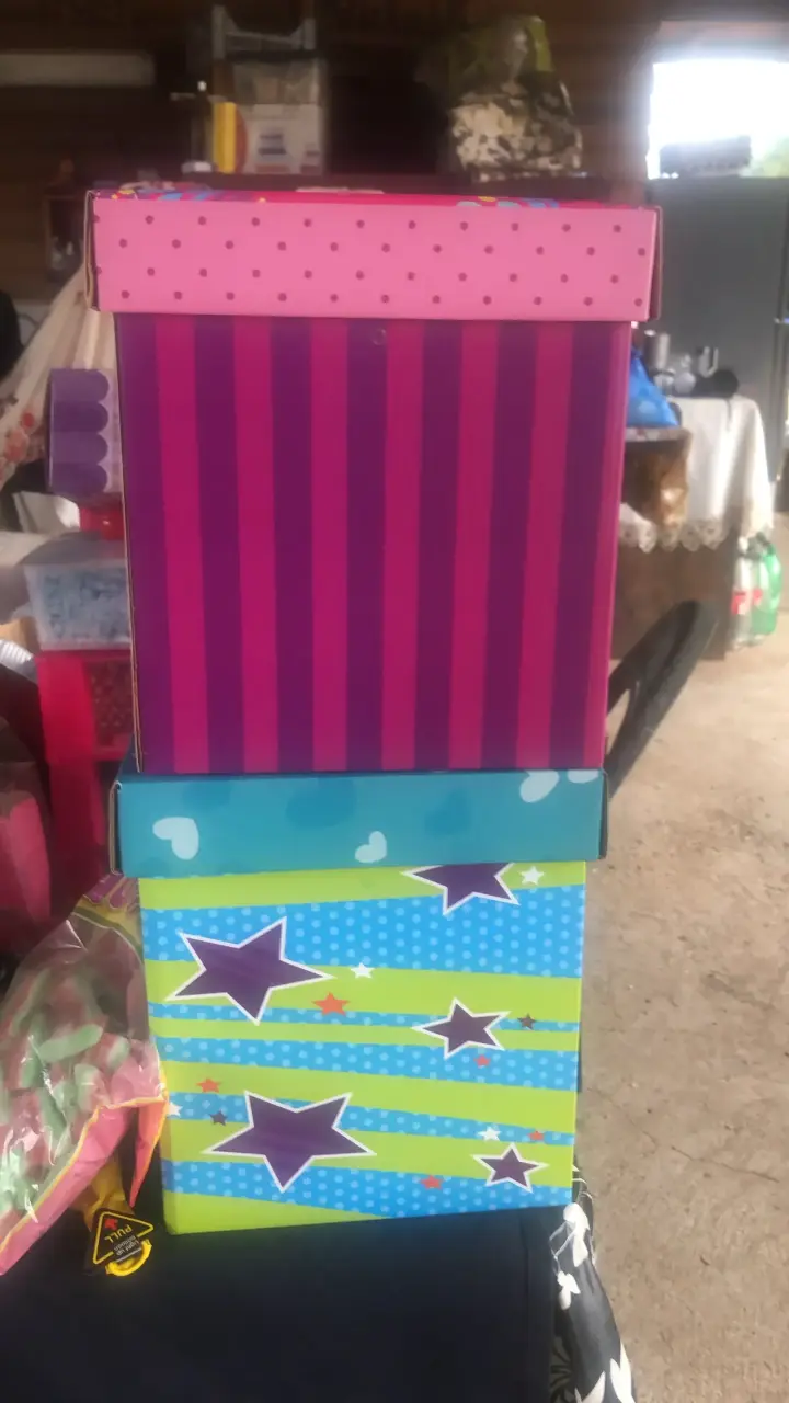 Set de cajas decorativas coloridas