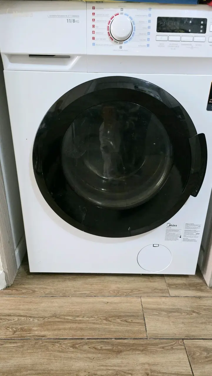 Lavadora secadora Midea 11/8 kg carga frontal - 1
