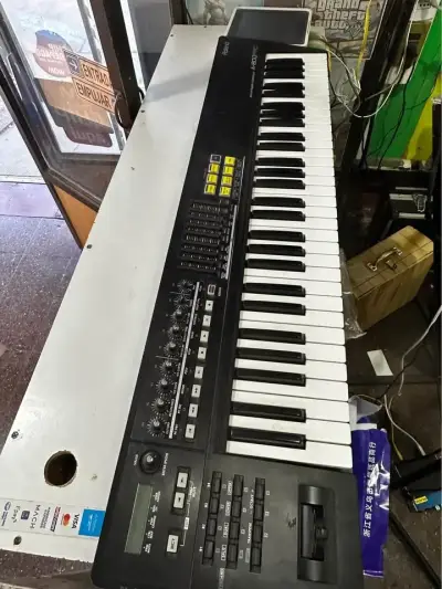 Teclado MIDI Roland A-800PRO con Controlador - miniatura 1
