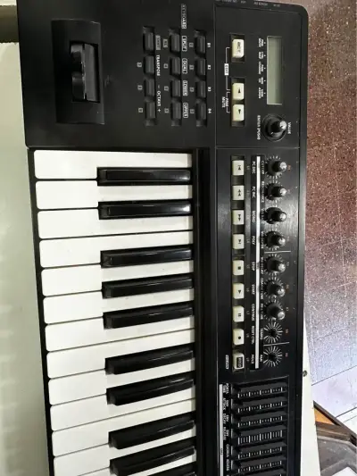 Teclado MIDI Roland A-800PRO con Controlador - miniatura 3